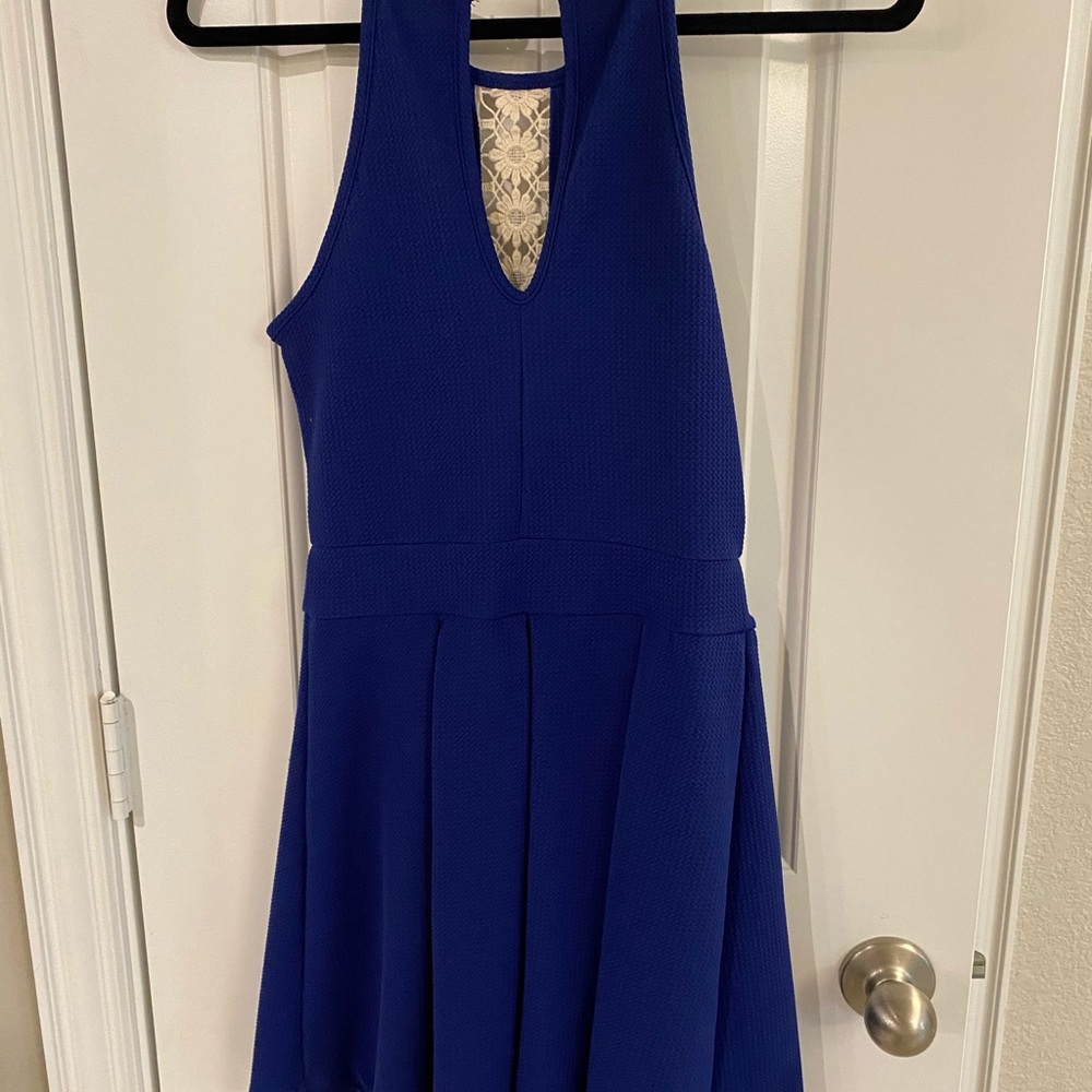 Dress - Picture 2 of 2